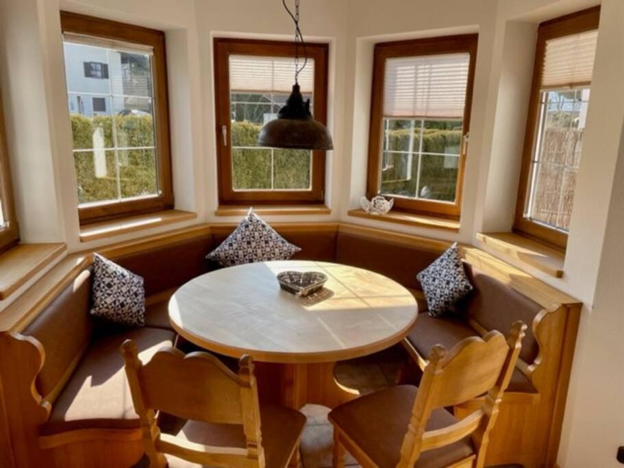 Kleines Haeuschen Mit Bergblick Apartment Ешенлое Екстериор снимка